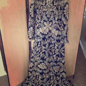Tadashi Shoji long lace gown NWT